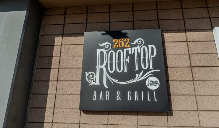 262_rooftop_bar_and_grille