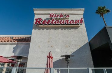 ricks_restaurant_2